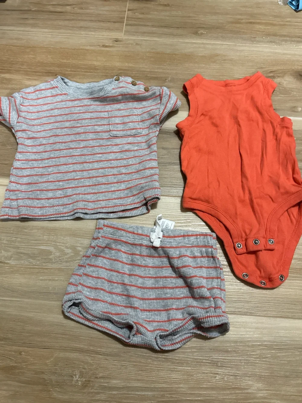 Carter’s 3 piece grey and coral outfit